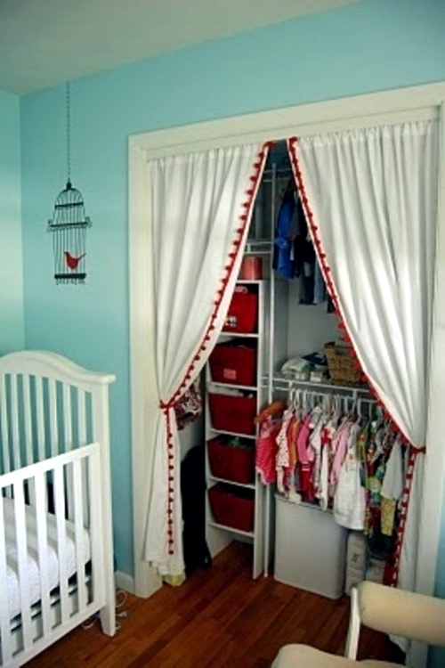 Answer to the question – How to organize the closet in the nursery