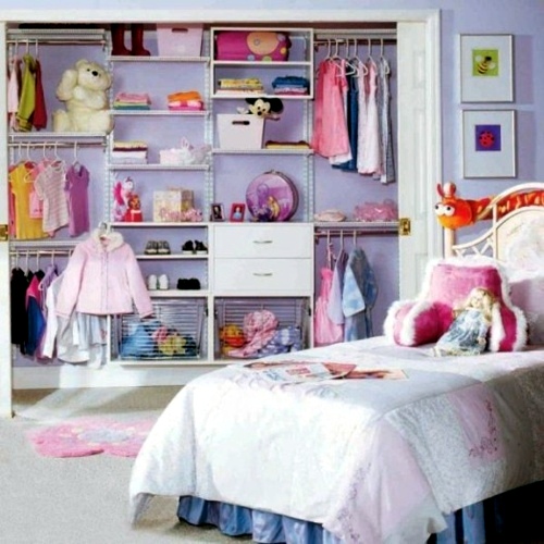 Answer to the question - How to organize the closet in the nursery