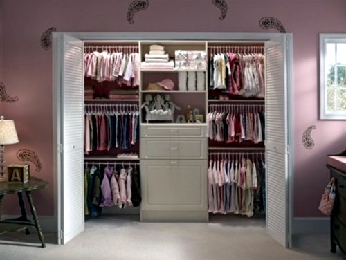 Answer to the question - How to organize the closet in the nursery