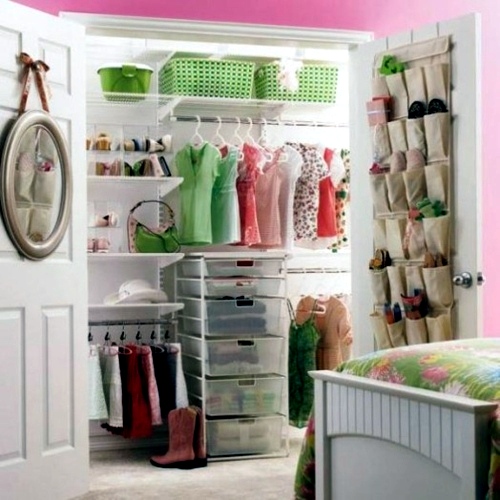 Answer to the question - How to organize the closet in the nursery
