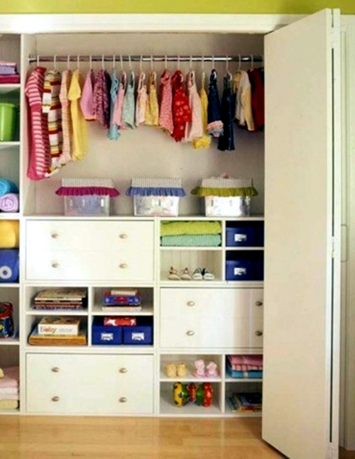 Answer to the question - How to organize the closet in the nursery
