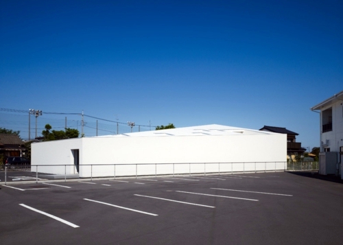 Designed Japanese dental clinic design by architect Hironaka Ogawa