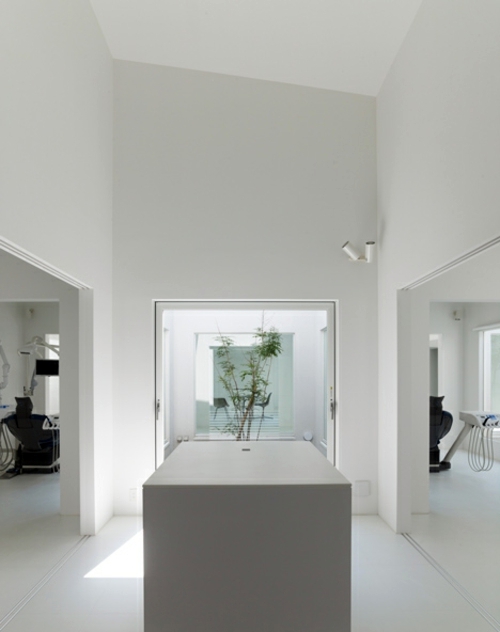 Designed Japanese dental clinic design by architect Hironaka Ogawa