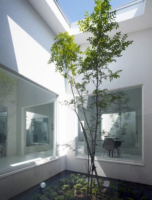 Designed Japanese dental clinic design by architect Hironaka Ogawa