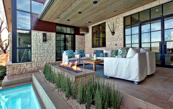 Modern Texas residence combines period features with cool blue accents