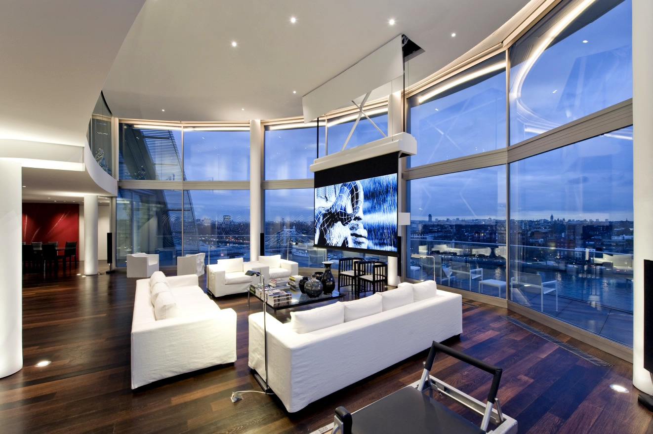 Spectacular riverfront penthouse