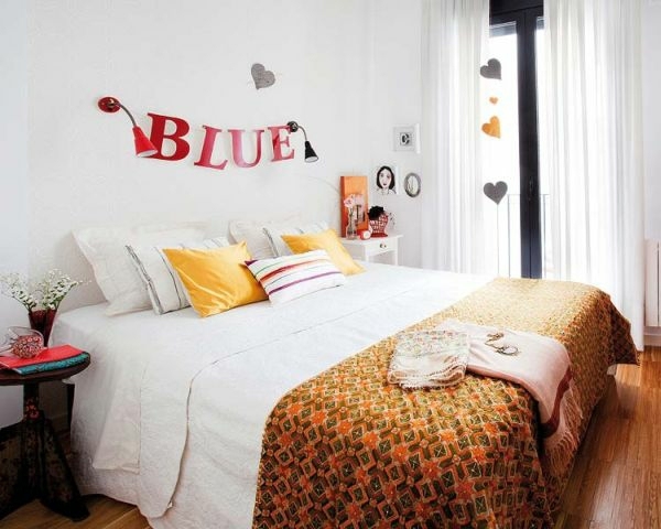 Setting up small apartment - use the room height and save space Setting up small apartment - use the room height and save space