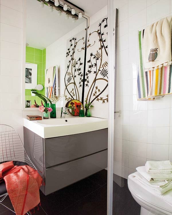 Setting up small apartment - use the room height and save space Setting up small apartment - use the room height and save space