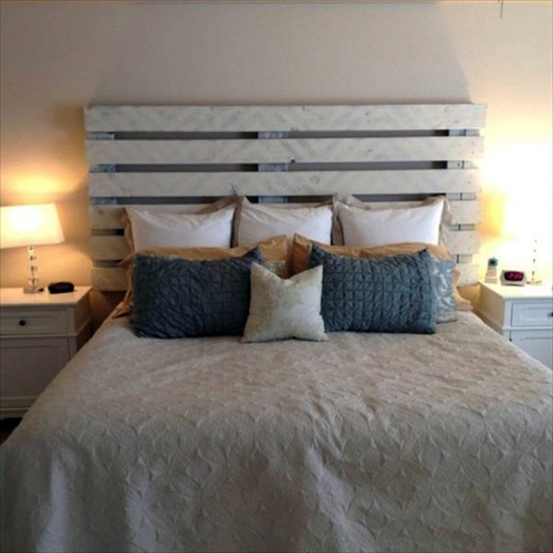 DIY headboard Euro pallets DIY headboard Euro pallets