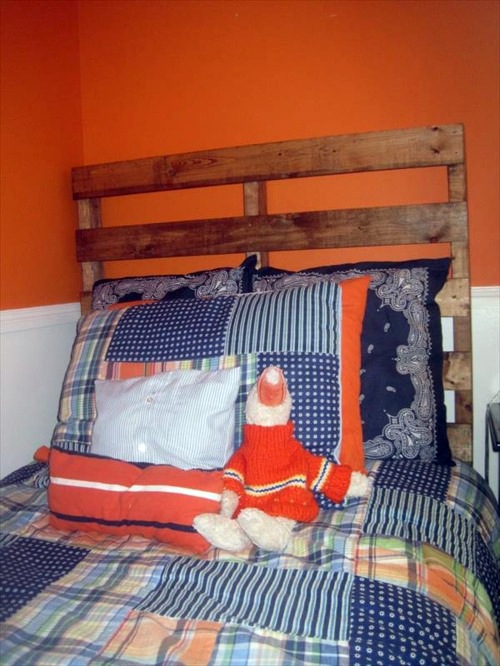 DIY headboard Euro pallets DIY headboard Euro pallets