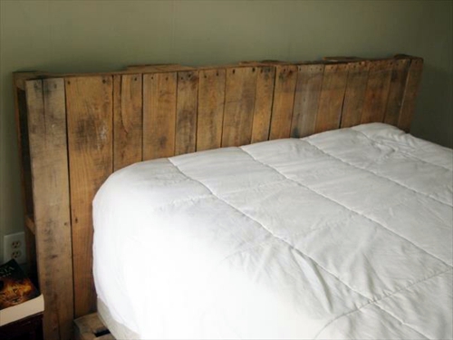 DIY headboard Euro pallets DIY headboard Euro pallets