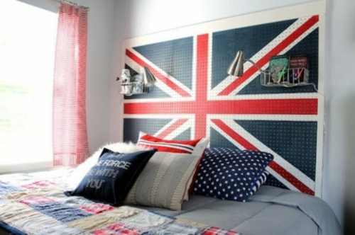 12 cool kids decorated in English style