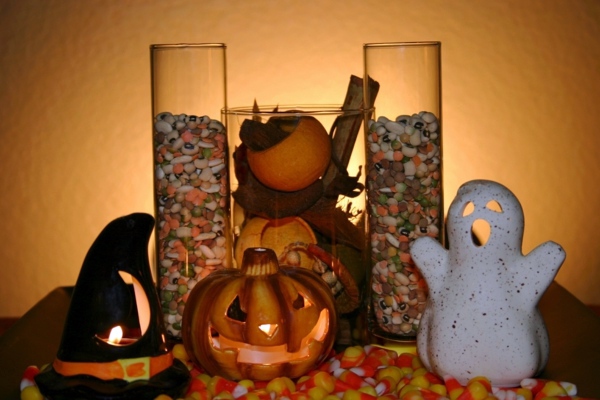 Table decoration crafts - Halloween decoration do it yourself