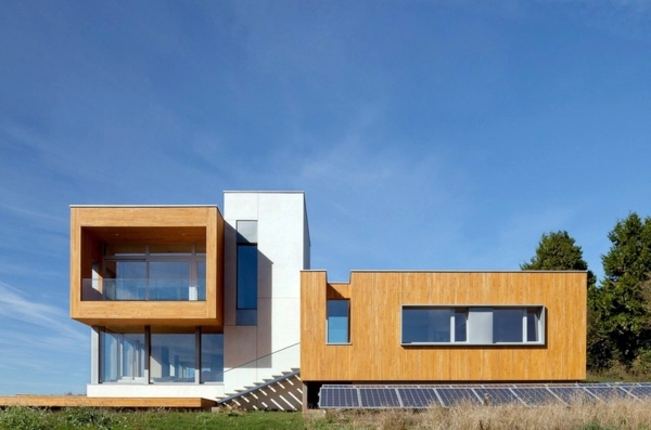 Modern energy efficient house