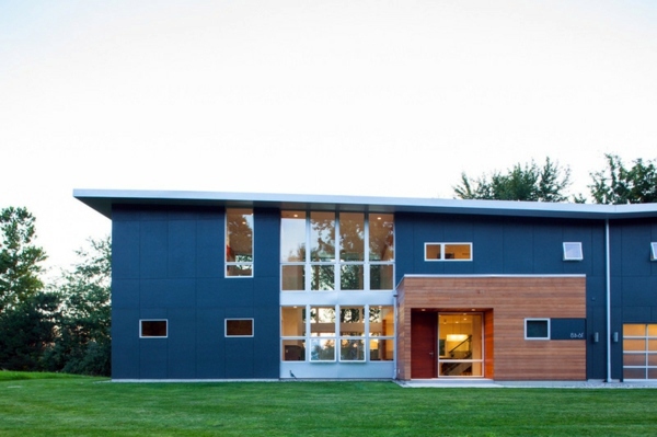 Modern energy efficient house