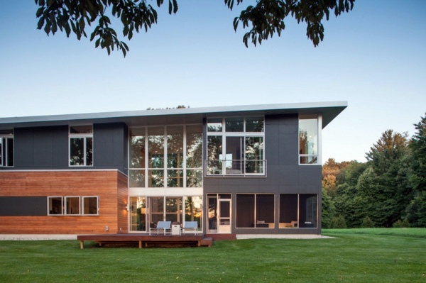 Modern energy efficient house