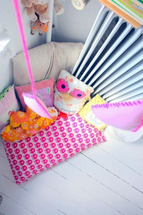 Stylish Kids Room Ideas for twin girls in pink, white and red