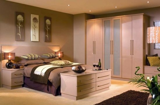 How one chooses the right wardrobe for the bedroom