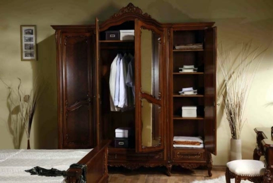 How one chooses the right wardrobe for the bedroom