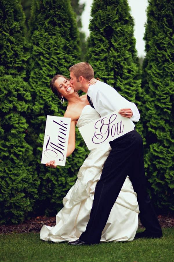 Brautstrauß - Funny Wedding Photos Ideas