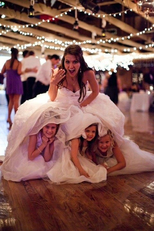 Funny Wedding Photos Ideas